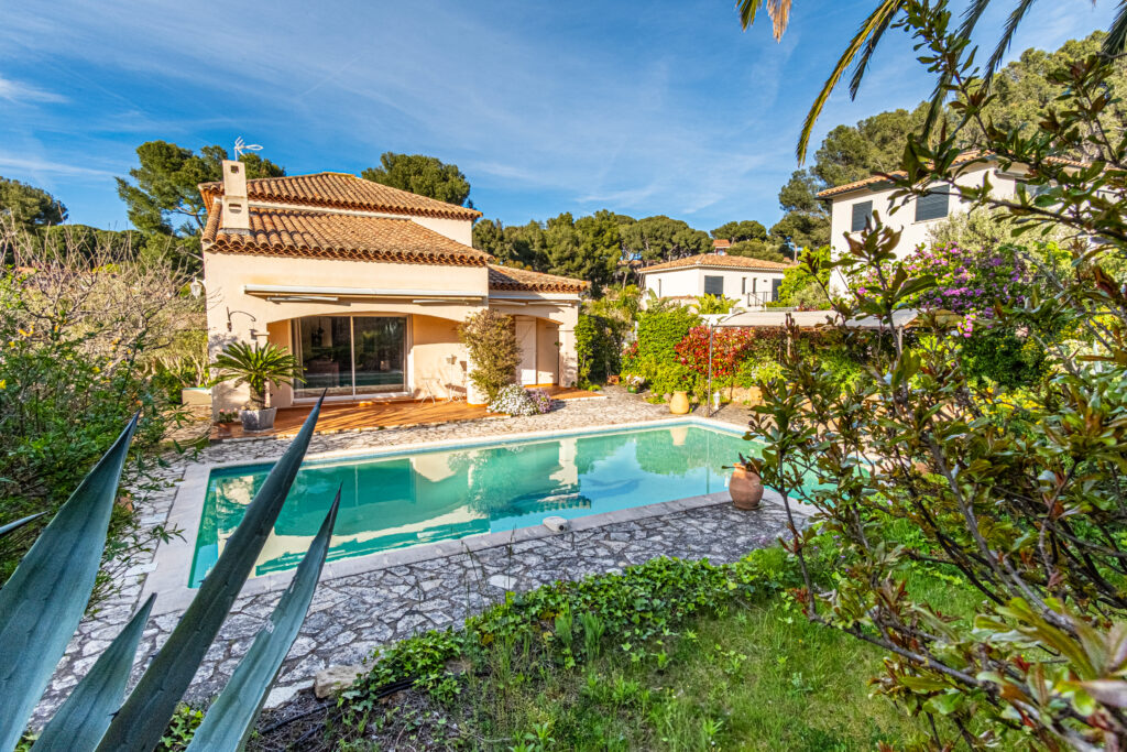 Villa de luxe en location en Provence Cote d'Azur avec piscine
